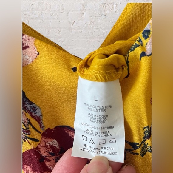 Speechless Mustard Yellow Floral Long Lace Bell Sleeve A-Line Shift Dress Size L - Picture 7 of 8